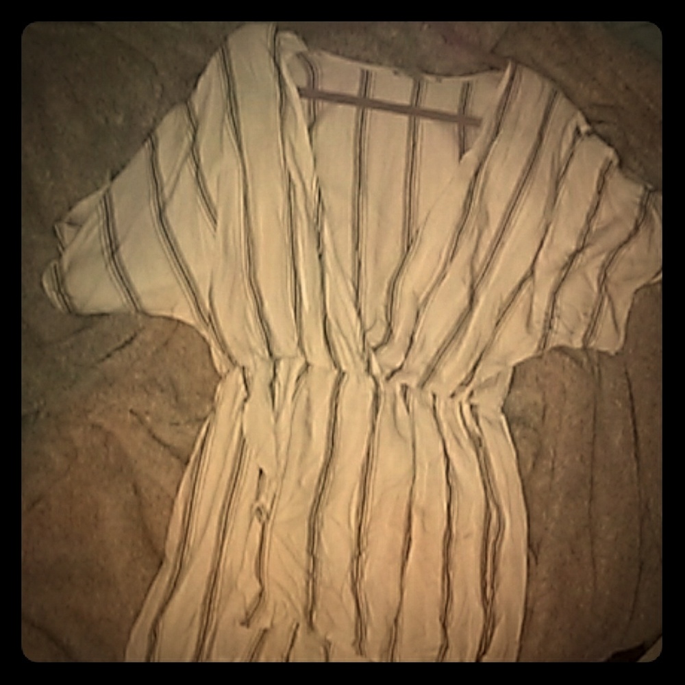 Lulus white and dark grey stripped rumper